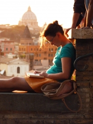 http://www.juliesteyer.com/files/gimgs/th-20_aventino © Julie Steyer.jpg